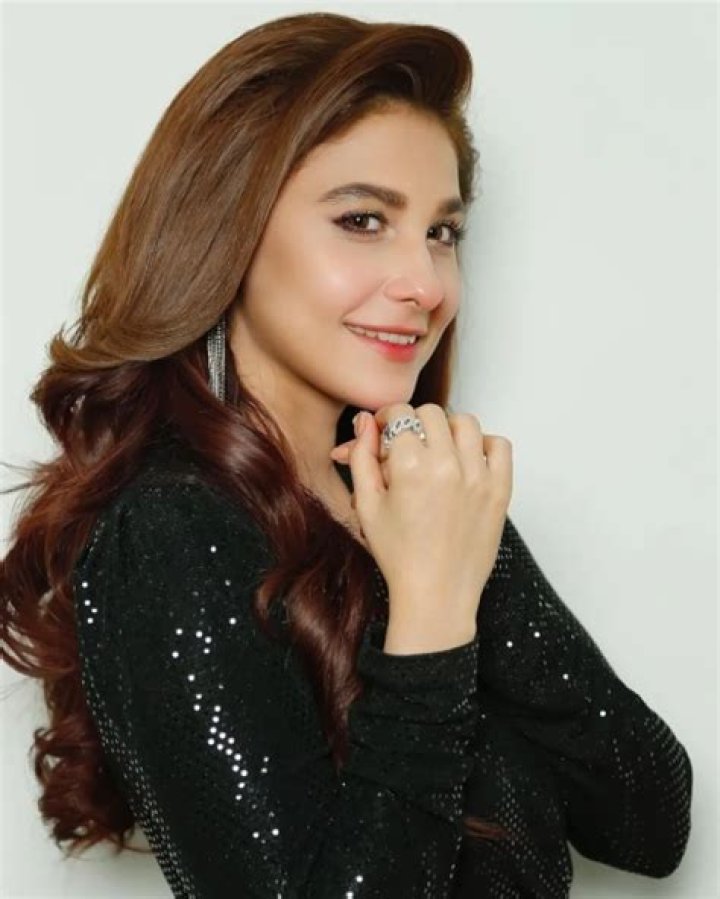 Hina Altaf Khan - Age, Family, Bio