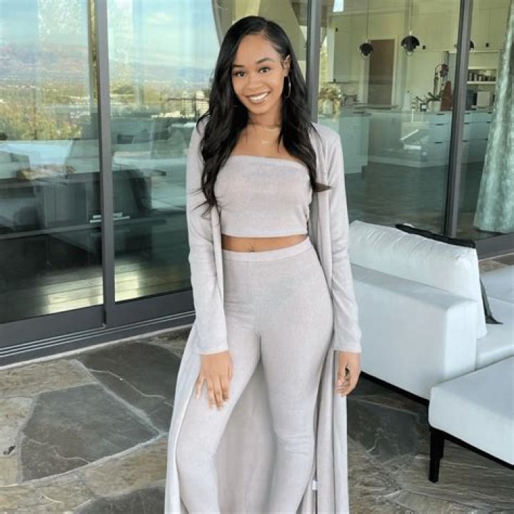 Jasmine Page Lawrence - Age, Family, Bio