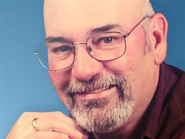Steve Sinclair - Trivia, Family, Bio