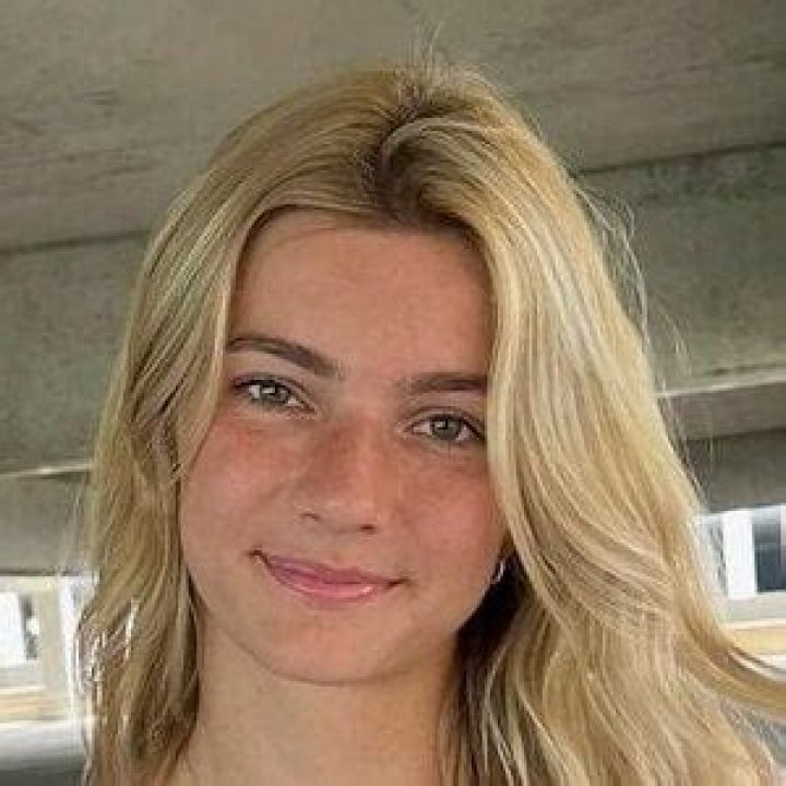 Victoria Bulkowski - Age, Family, Bio
